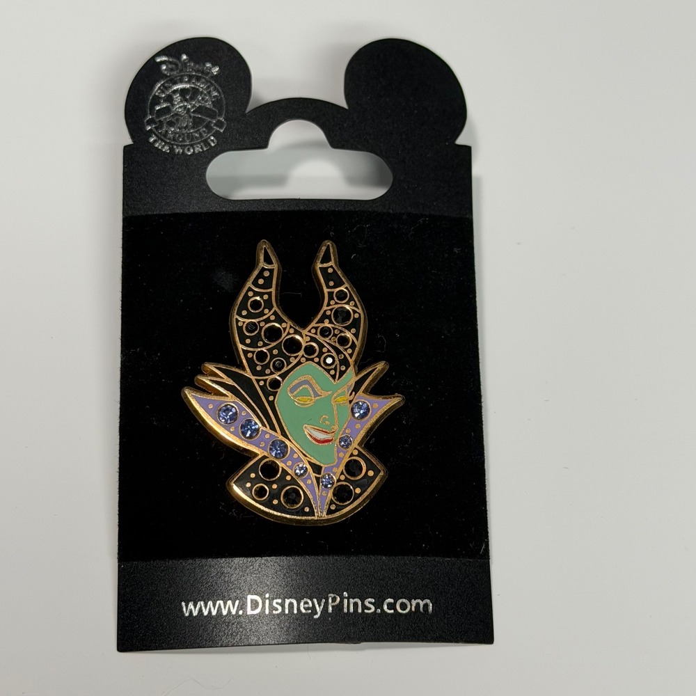 Disney Pin 57109 Maleficent Jeweled Villain Sleeping Beauty 2006 New Card